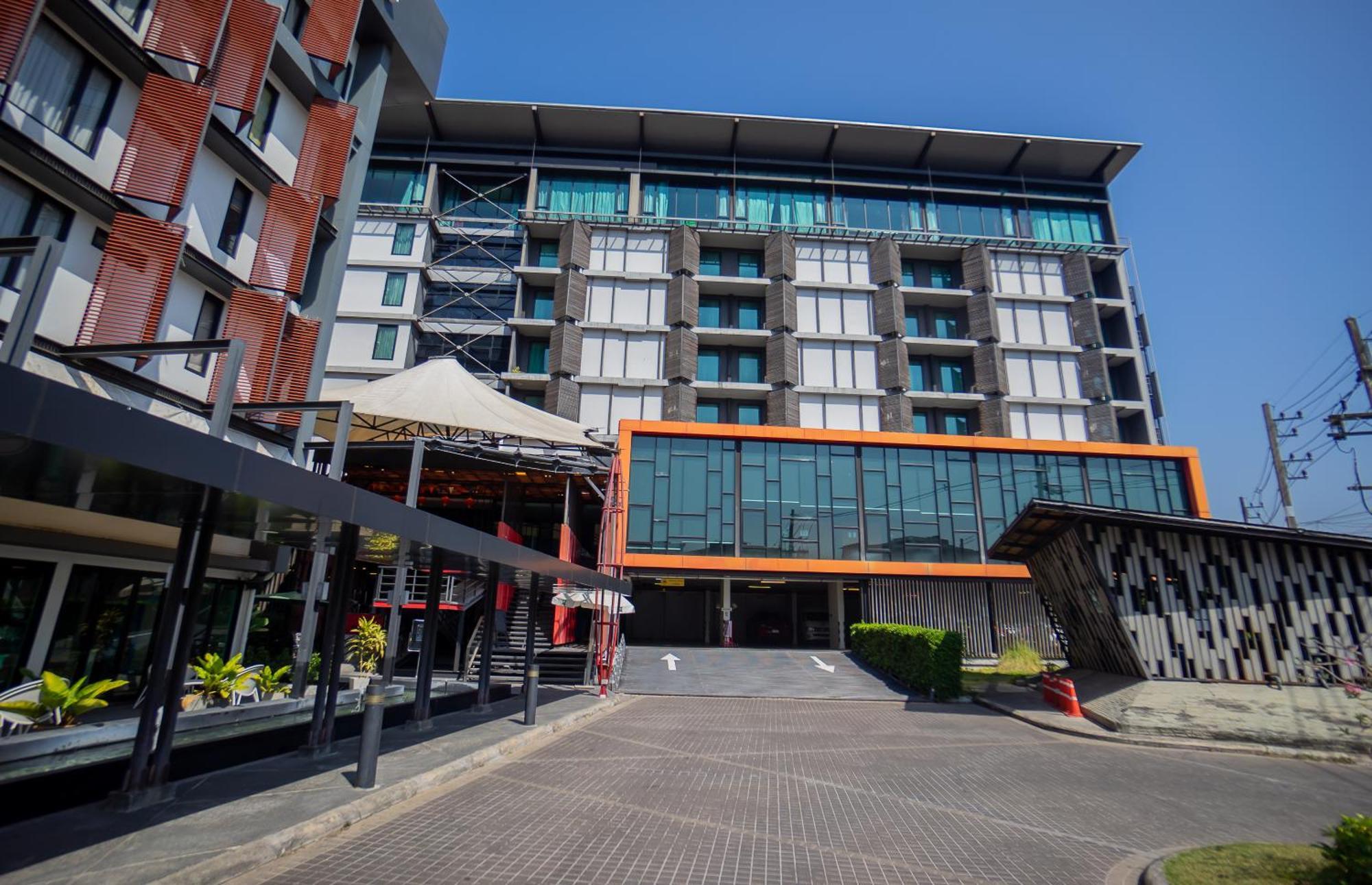 Ibis Styles Chiang Mai Otel Dış mekan fotoğraf